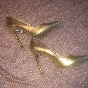 TOPSHOP Gold Pumps Never Worn Size 9.5
